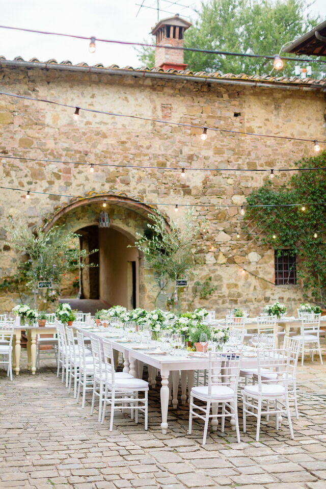 Fattoria di Quercia al Poggio, outdoor wedding