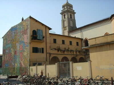 Haring's "Tuttomondo" on the side of S. Antonio in Pisa