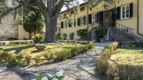 Villa San Gennaro, Exterior