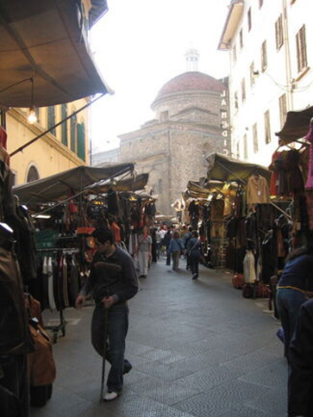 San Lorenzo Street Market
