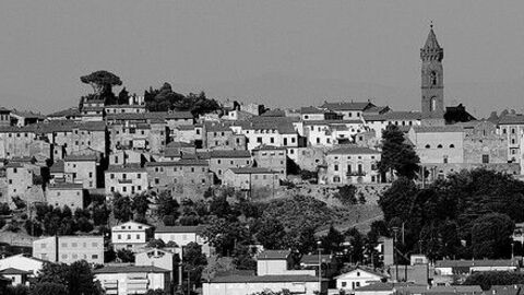 Peccioli Landscape b&w