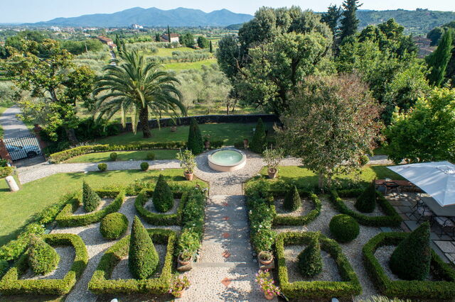 Villa Moriano, garden
