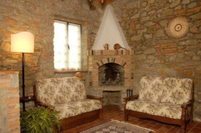 Fattoria Della Nave Fireplace 2