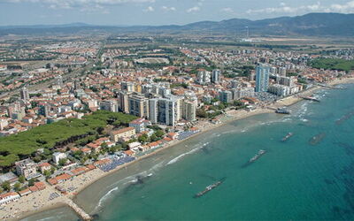 Follonica town