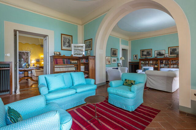 Castel Ruggero, living rooms