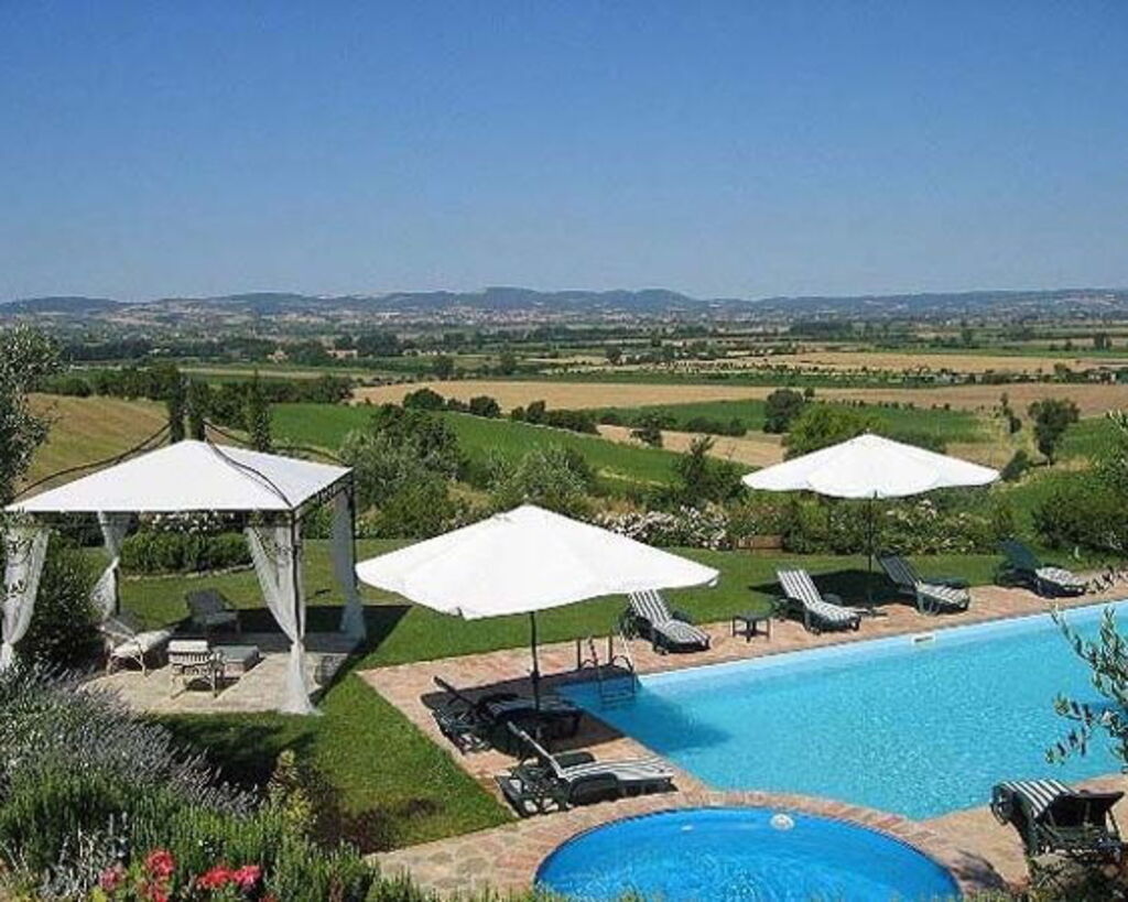 Tuscany Villas Staff