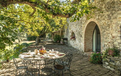 Camporempoli, outdoor dining