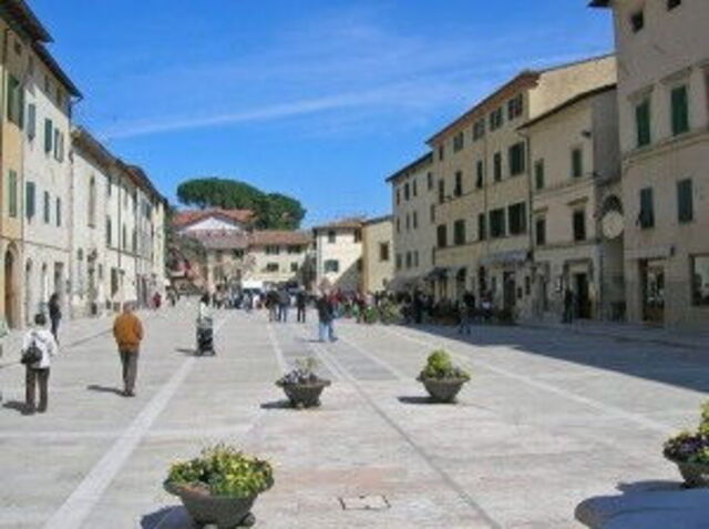Cetona Street