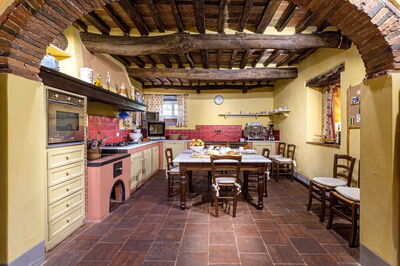 Splendida, kitchen
