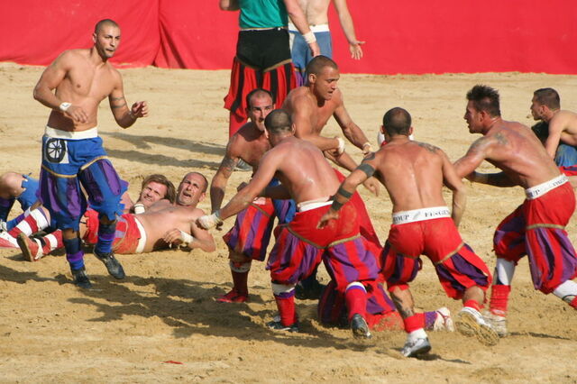 Calcio Storico Fiorentino, Florence