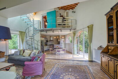 Villa Maestosa, interior