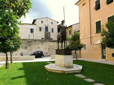 Piazza del Centauro, Pietrasanta