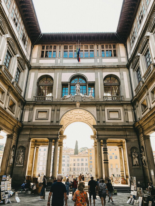 Uffizi, exterior