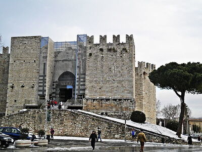 Emperor's Castle, Prato