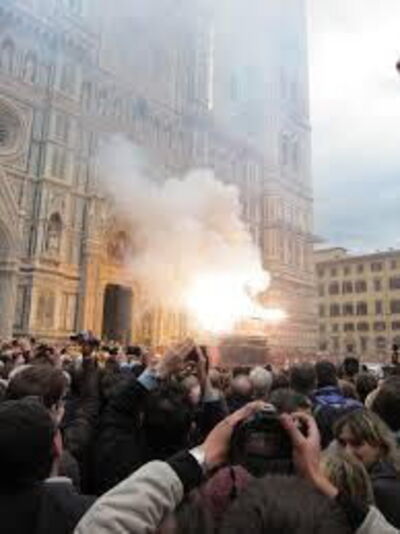 Exploding cart at duomo entrance