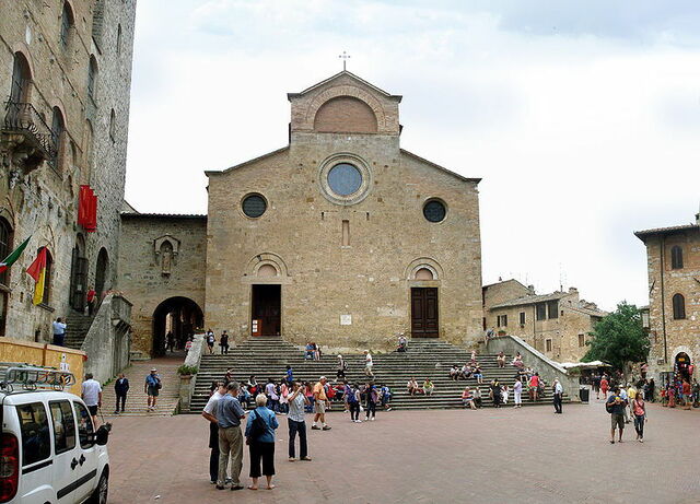 Collegiata, Exterior