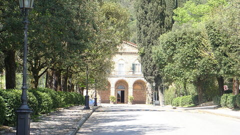 Grotta Giusti, entrance