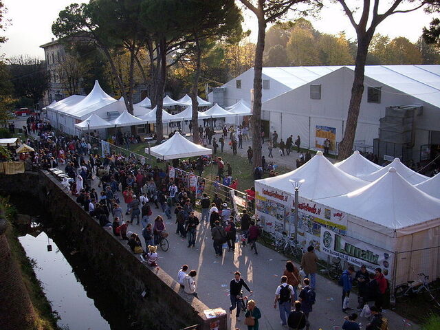 Lucca Comics, Stalls