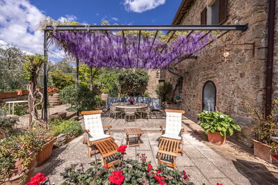 Monticchiello Apartment With Garden