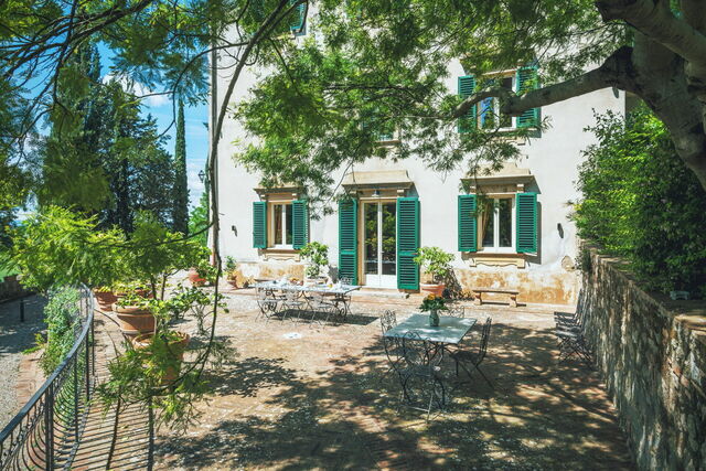 Villa Staggia, dining room