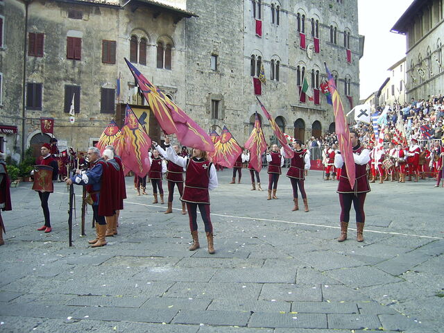 Balestro del Girifalco, flag bearers
