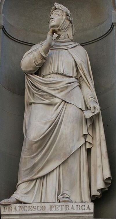 Statue of Francesco outside Uffizi gallery