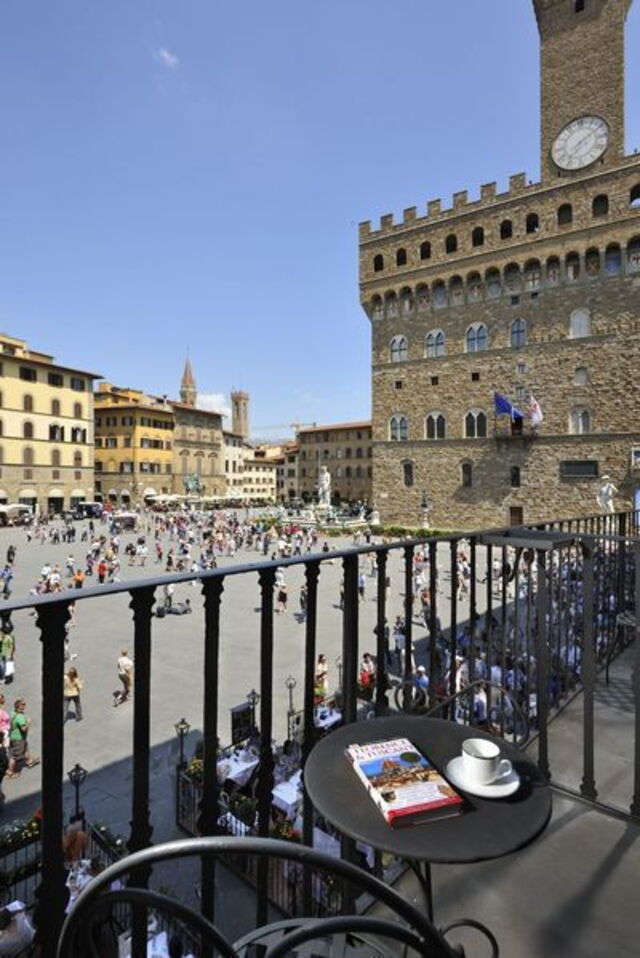Piazza della Signoria - view from the apartment