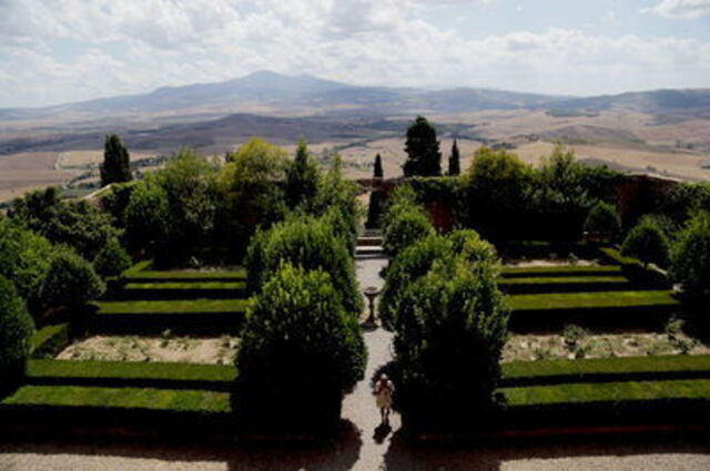 Piccolomini Gardens