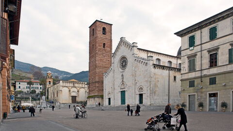 Pietrasanta town sqaure