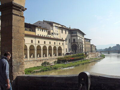 View of Vasari corridor from ponte vecchio
