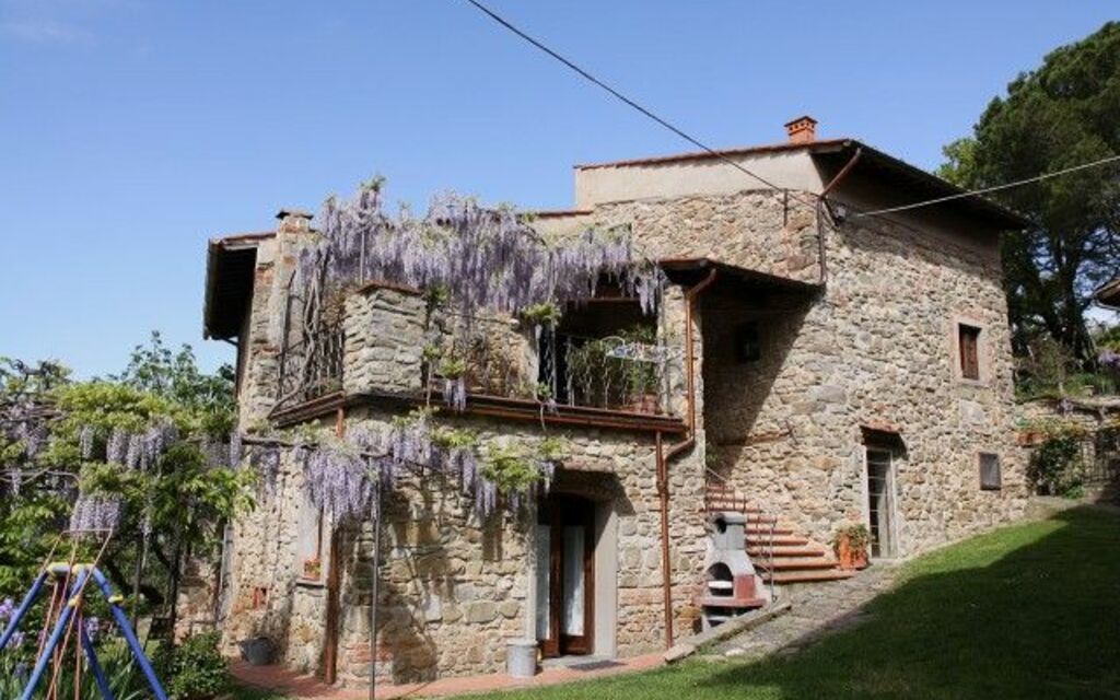 SUN ALWAYS SHINES IN TOSCANA