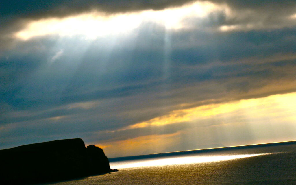 God's Rays over the Isle