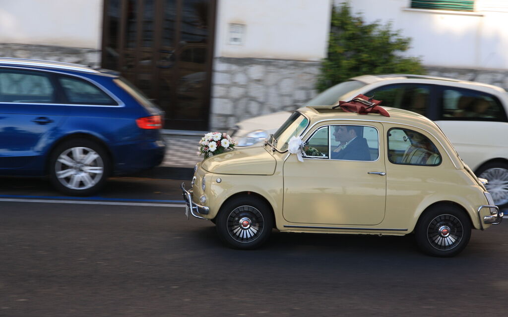 A classic way to get to a classic wedding