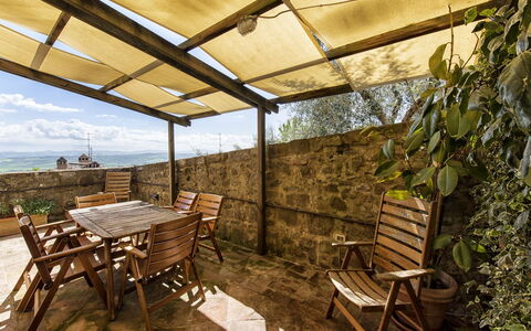 Villa Piazza Della Fortezza: Property, Real Estate, Building, Room, House, Interior Design, Furniture, Home, Cottage, Estate