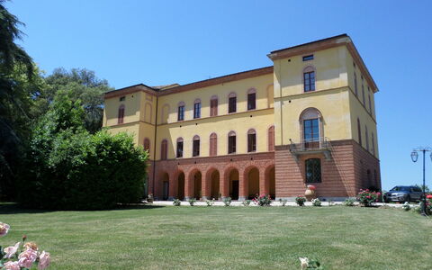 Villa Rocchi: Property, Building, Estate, House, Architecture, Villa, Mansion, Real Estate, Stately Home, Official Residence