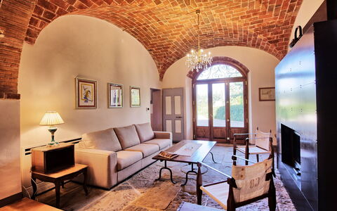 Villa Marietta: Room, Interior Design, Building, Property, Living Room, Furniture, Ceiling, Architecture, House, Arch