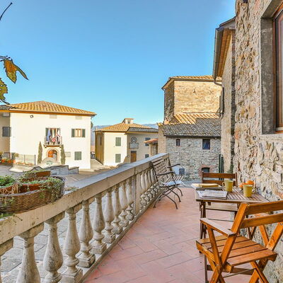 Il Pigionale: Property, Building, Town, Yellow, Real Estate, House, Azure, Sky, Home, Vacation