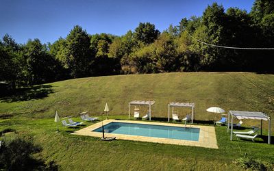 Podere Il Doccio: Property, Swimming Pool, House, Grass, Sky, Estate, Architecture, Leisure, Real Estate, Land Lot