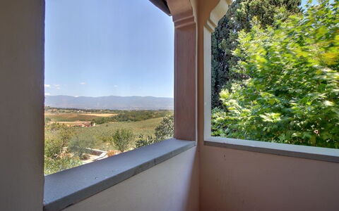 Villa Stolli: Property, Room, House, Sky, Real Estate, Architecture, Window, Tree, Home, Building