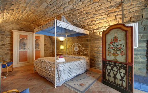 Villa Lucolena: Room, Property, Bed, Bedroom, Furniture, Building, Interior Design, House, Suite, Real Estate