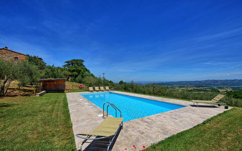 Casa Olivia: Property, Swimming Pool, Real Estate, Estate, House, Vacation, Home, Building, Sky, Grass