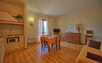 Accommodation:&nbsp;Giallo