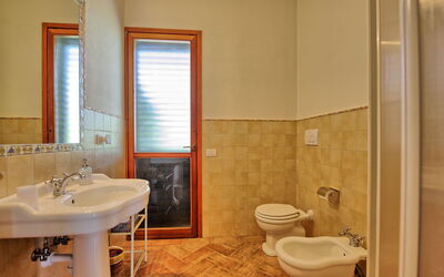 Accommodation:&nbsp;Giallo