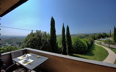 Accommodation:&nbsp;Giallo