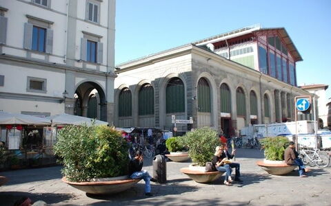 Residenza Monna Lisa: Building, Property, Architecture, Town, Real Estate, Neighbourhood, Mixed-Use, House, Facade, City