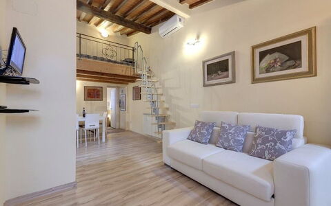 Residenza Monna Lisa: Property, Room, Building, Furniture, Interior Design, Floor, Real Estate, Wood Flooring, Living Room, House