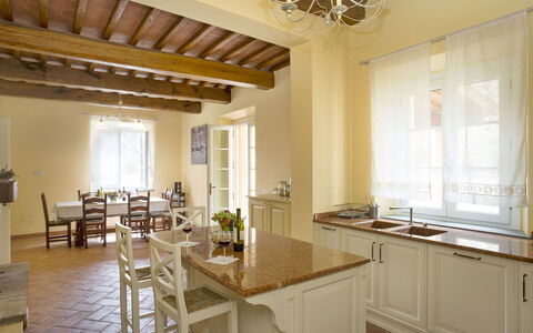 Santo Stefano 10: Property, Room, Building, Furniture, Interior Design, Ceiling, Yellow, House, Real Estate, Floor