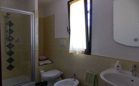 Il Circolo: Bathroom, Room, Property, Bathroom Sink, Toilet, Plumbing Fixture, Wall, Sink, Interior Design, Architecture