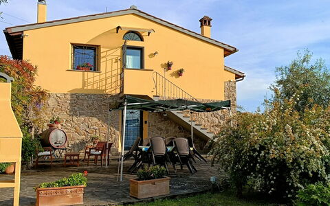 Il Circolo: Home, Cottage, Shade, Flowerpot, Garden, Houseplant, Estate, Yard, Chair, Backyard