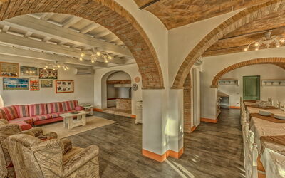 Accommodation:&nbsp;Padronale